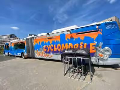 Cyclomobile Bus Atelier Réparateur de trotinette électrique, vélo, vélo électrique